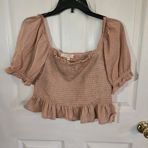 Mauve crop top with a hint of sparkle